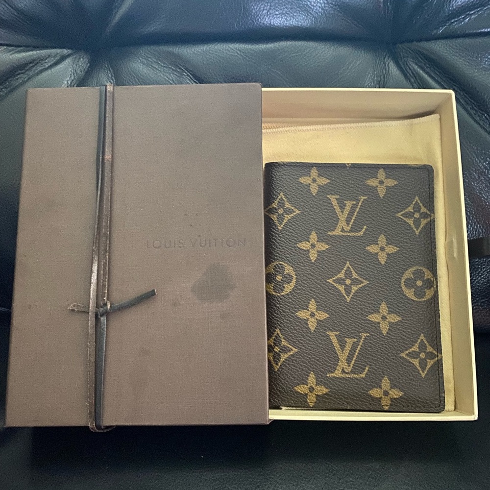 Authentic Louis Vuitton Passport Holder